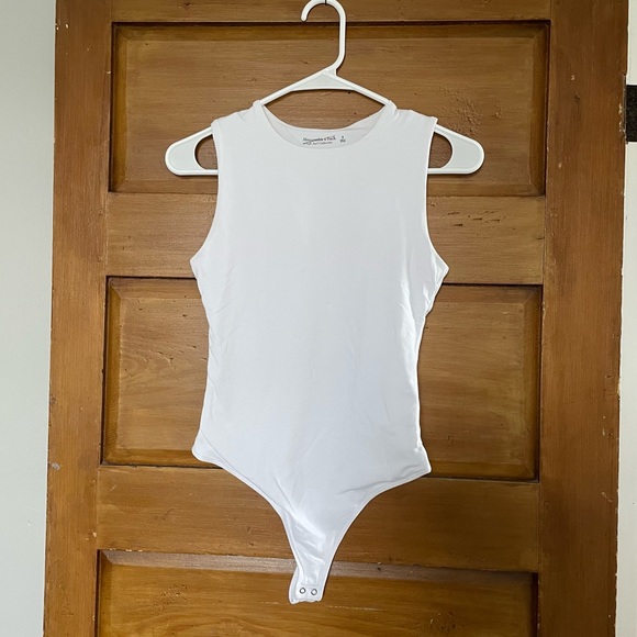 *SOLD* Abercrombie and Fitch Bodysuit Small - Picture 1 of 6
